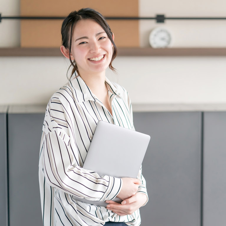 フリーランスデザイナー